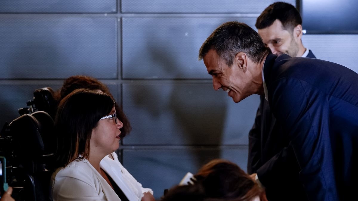 Pedro Sánchez en un encuentro en el Imserso sobre políticas de discapacidad.