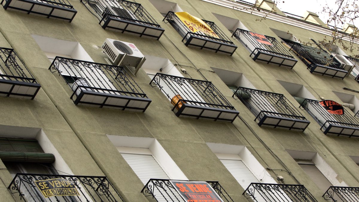 Pisos en venta en una barrio de Madrid.