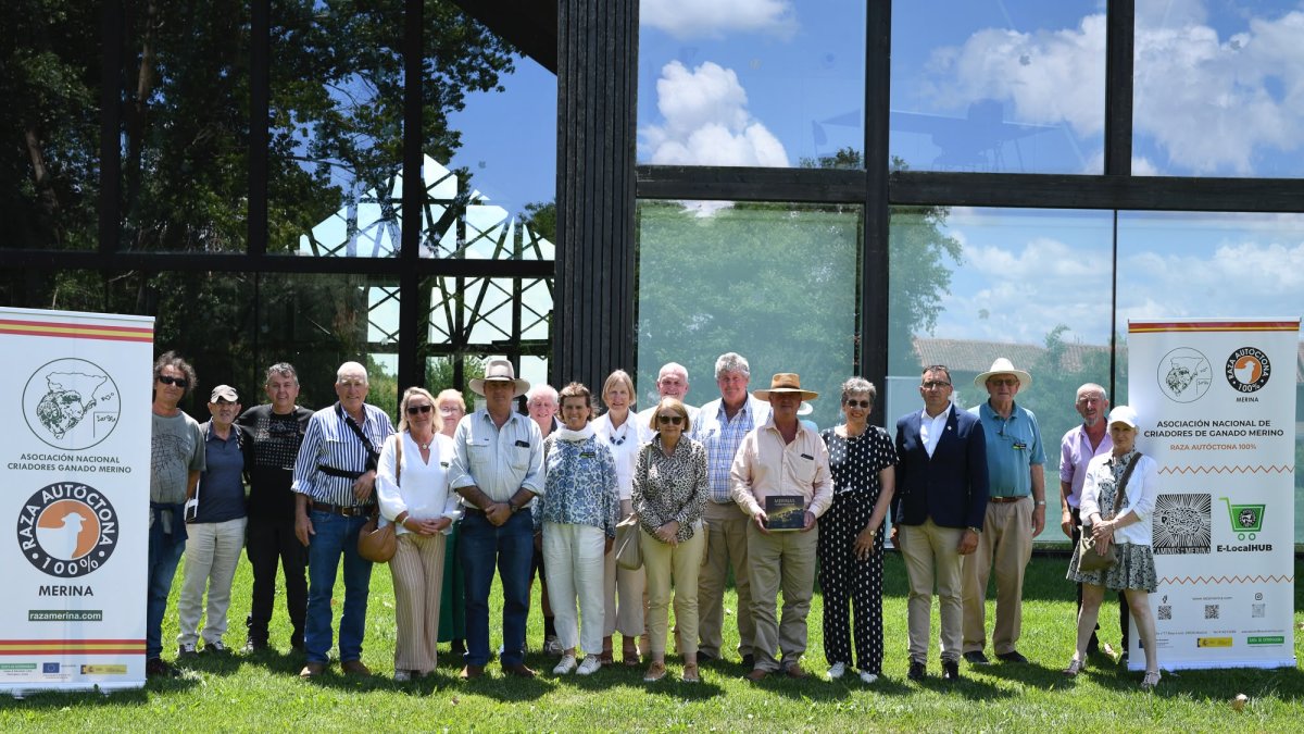 Al encuentro ha acudido una delegación internacional integrada por ganaderos procedentes de Australia.