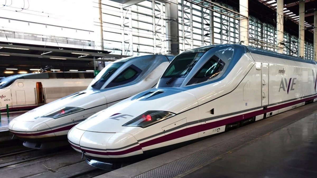 Archivo - Trenes AVE de Renfe.
