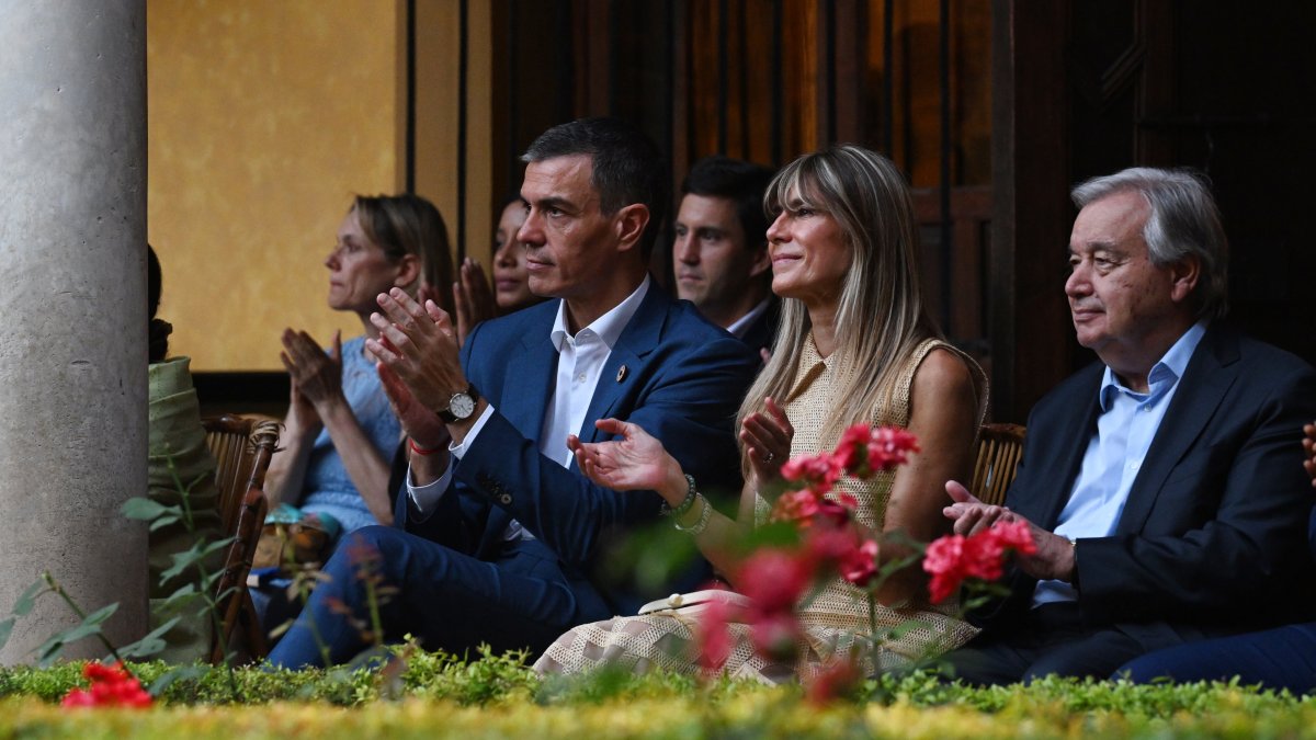 Pedro Sánchez con su esposa, Begoña Gómez.