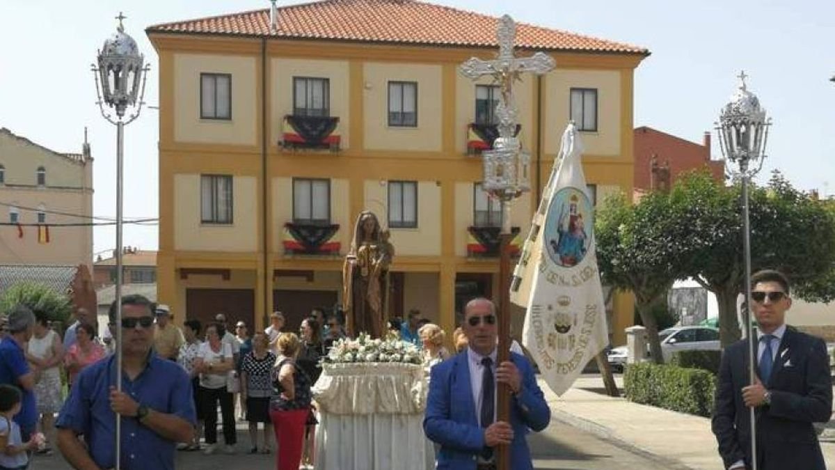 La Virgen del Carmen es la gran protagonista de las fiestas patronales de Veguellina.