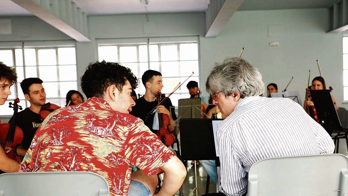 Guillermo Díaz, compositor, y Pablo Suárez, profesor.
