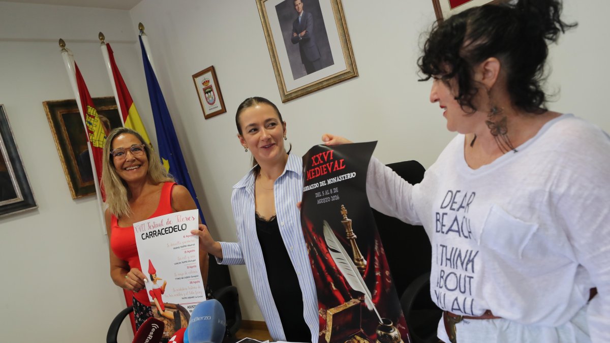 Carracedelo se llena de títeres y convierte agosto en un viaje al Medievo