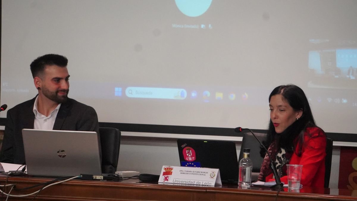 Tamar Álvarez, durante un acto en Derecho.