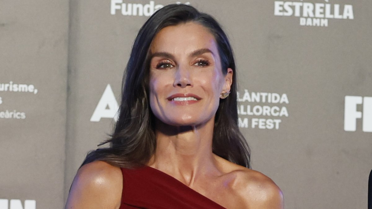 Cultura, cine y elegancia: la reina Letizia da el pistoletazo de salida al verano mallorquín
