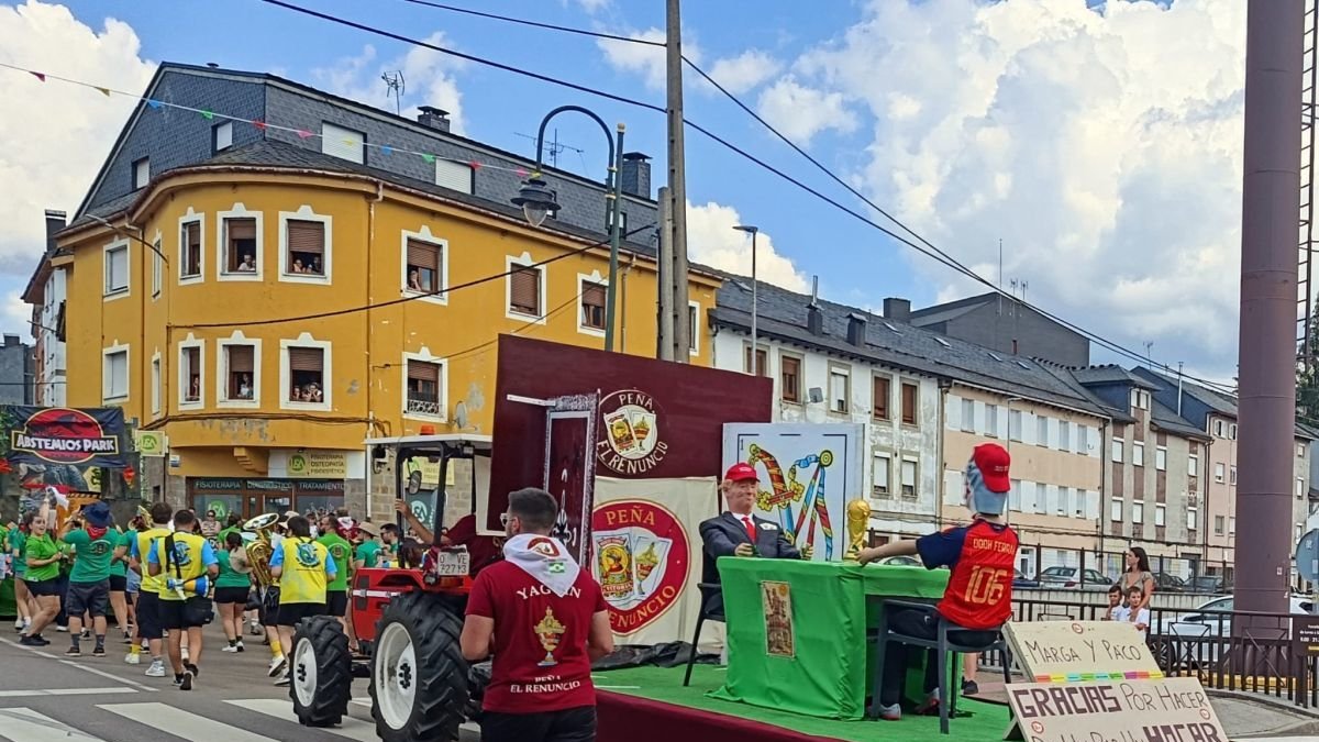 Una de las peñas participantes del desfile.