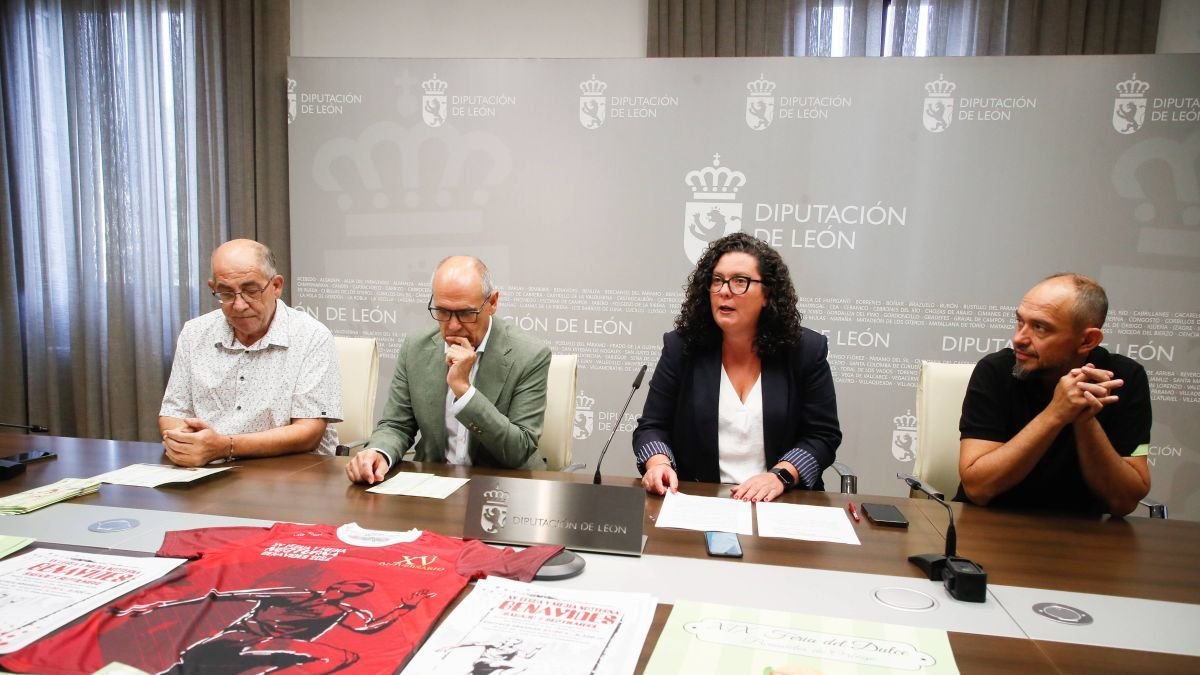 Un momento de la presentación, este martes, de la XIX Feria del Dulce de Benavides.