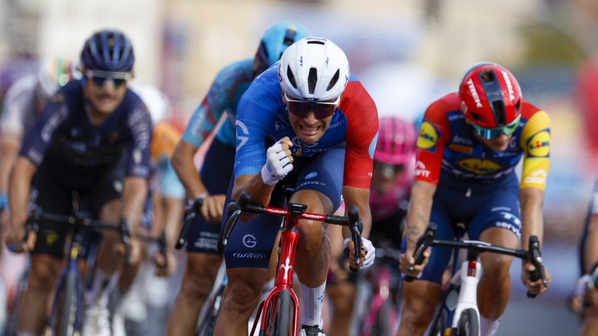 Bastien Tronchon ganó al esprint.