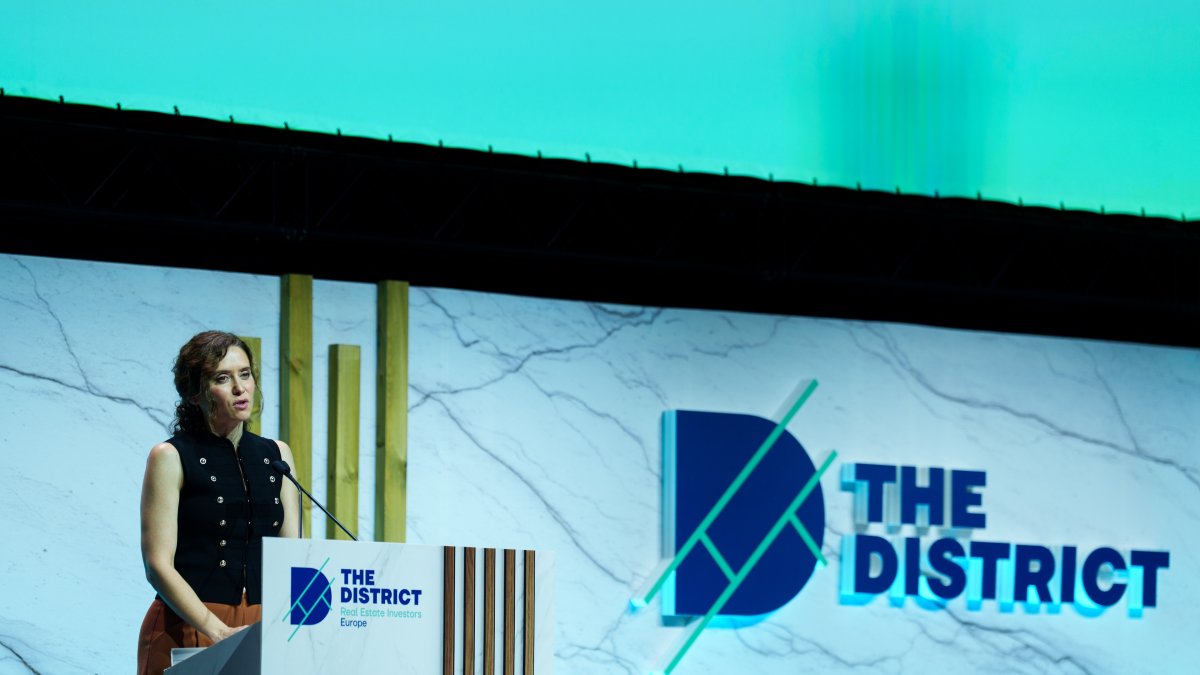 La presidenta de la Comunidad de Madrid, Isabel Díaz Ayuso, durante la inauguración de The District 2026, a 22 de septiembre de 2026, en Madrid (España).