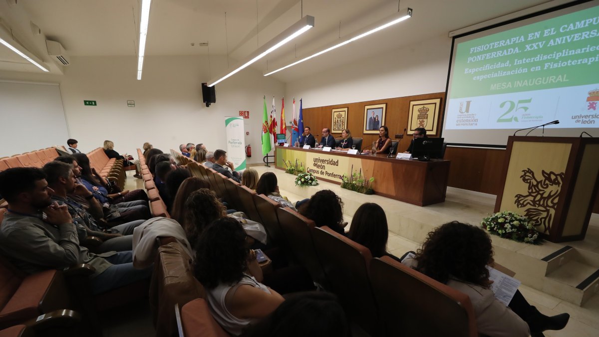 Acto de celebración de los 25 años de Fisioterapia en el Campus de Ponferrada