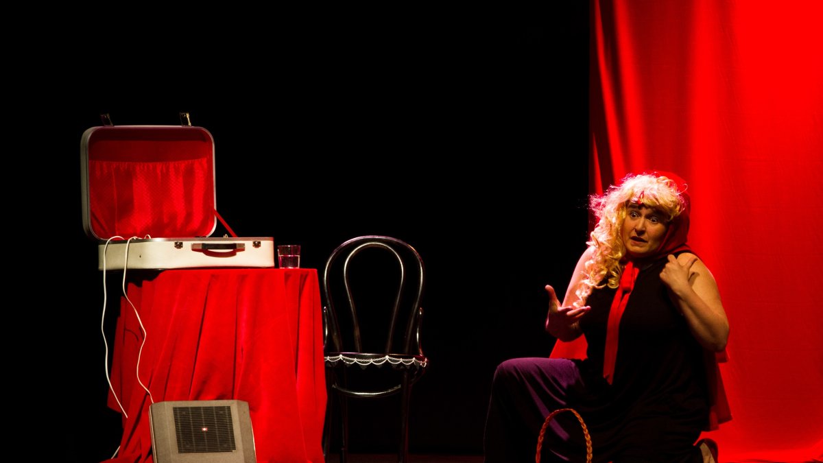 Una actuación de la obra Veo, veo, ¿qué ves?, de Pez Luna Teatro.