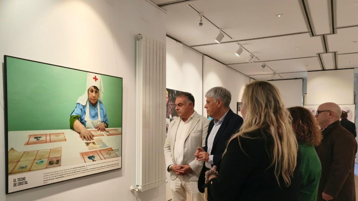 Astorga acoge la muestra de Cruz Roja 'Mujeres del Mundo'