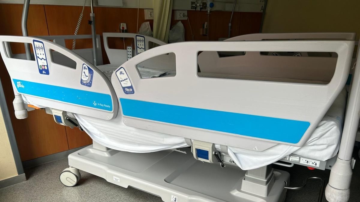 Denuncian la falta de medios para el traslado seguro de pacientes en el Hospital El Bierzo
