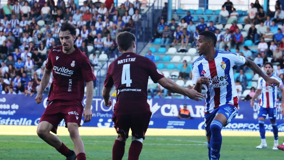 La Ponferradina no se fía de un irregular Barakaldo