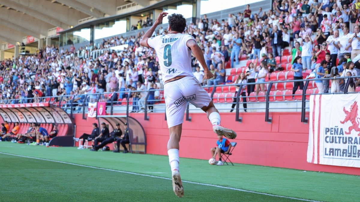 La Cultural Leonesa tiene prohibido fallar tras perder el líder CD Lugo