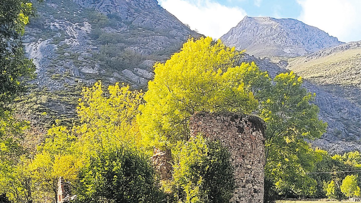 Babia salvará una histórica torre medieval y recuperará su pasado