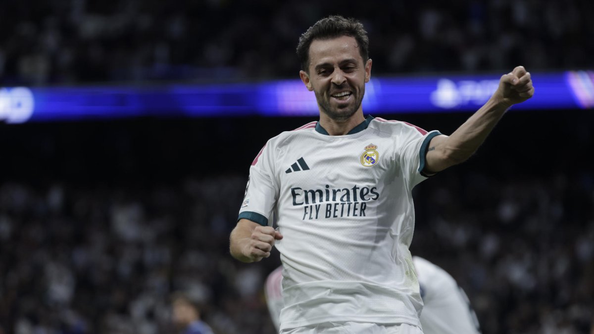 El Barcelona sale con el once esperado y Bernardo Silva es la novedad en el Real Madrid