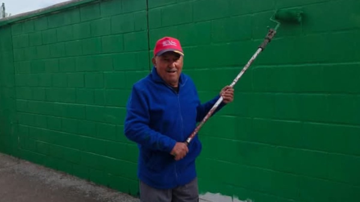 Magín, sentimiento y pasión verde en apoyo del Atlético Astorga