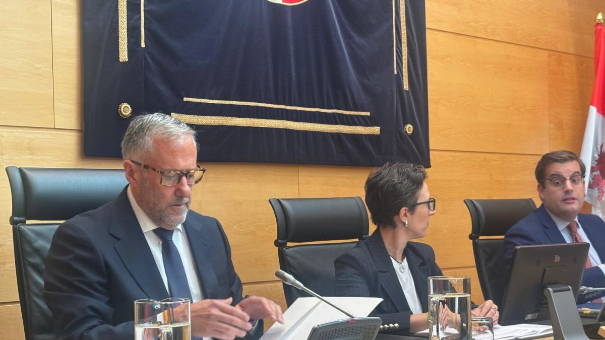 Pollán se reúne este miércoles con el embajador de Senegal para abordar la repatriación de menores no acompañados