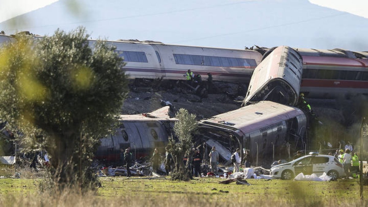 Dos trenes de alta velocidad, uno de Renfe y otro de Iryo, han colisionado a primera hora de este miércoles a la altura de la estación de Urda (Toledo)