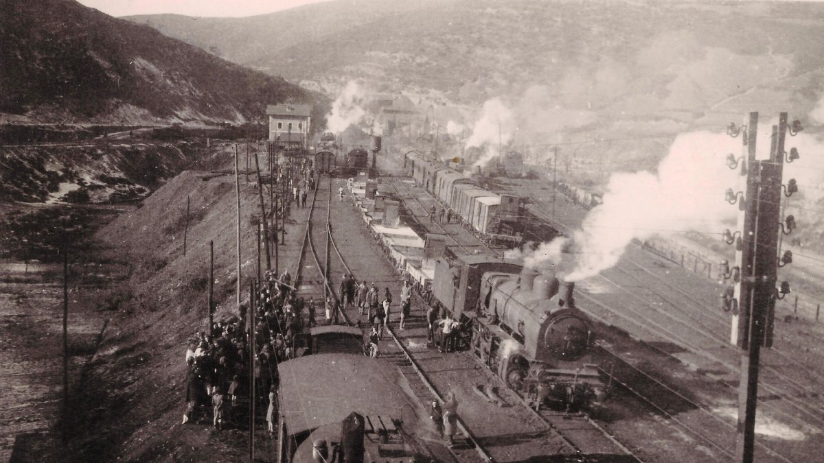 ACCIDENTE FERROVIARIO EN TORREO DEL BIERZO EN ENERO DE 1944