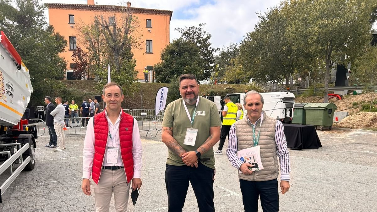 El Ayuntamiento de Astorga y Ecoastúrica visitan las jornadas de Anepma