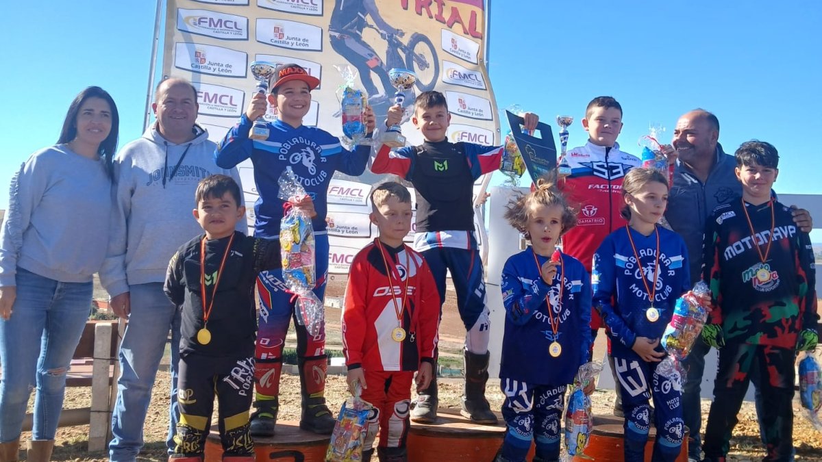 Uno de los podios finales del certamen autonómico Trial de Niñ@s con presencia mayoritaria de los pilotos leoneses.