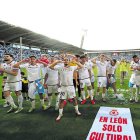 Celebración en el Reino del ascenso a Segunda División de la Cultural.