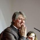 El candidato socialista, Carlos Martínez, tras conocer los resultados.