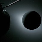 La Luna se coloca delante del Sol durante un eclipse en una foto tomada por Artemis II.