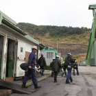 Trabajadores en el pozo Emilio del Valle, de la Hullera Vasco Leonesa. DL