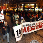 La cabecera de la manifestación, a oscuras.