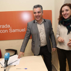 Santiago Macías, junto a Isabel Baílez, ayer en la sede de USE. LDM