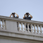 Agentes de seguridad, en la manifestación contra los atentados en Cataluña. ALEJANDRO GARCÍA