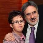 El actor Borja González Carpintero y el director Chema Sarmiento.