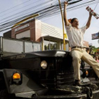 Las protestas callejeras se han desatado en el país.