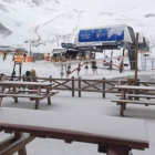 El párking de San Isidro, ayer cubierto por la nieve.