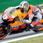 Pedrosa en la sesión de entrenamiento de ayer, día en el que renovó su contrato con Honda.
