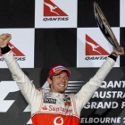 Button celebra su primer triunfo con McLaren en el Mundial.