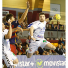 El croata Denis Tot tuvo minutos jugando de central y cumplió con dos goles.