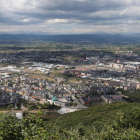Vista general de Ponferrada en una imagen reciente desde el monte Pajariel. L. DE LA MATA