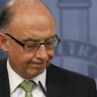 Cristóbal Montoro, durante su explicación de la nueva ley que regula los ayuntamientos.