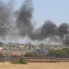 Un incendio arrasó ayer 5 hectáreas en Villadangos y se acercó a los depósitos de combustible