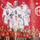 Los integrantes de la selección española de baloncesto dedican el título a una afición entregada. J. MARTÍN