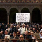 Pancarta en el acto de apoyo al juez Baltasar Garzón celebrado en Barcelona.