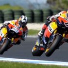Pedrosa (26) tras Dovizioso en la sesión cronometrada.