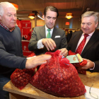 Suárez-Quiñones (en la foto, en Biocastanea) apuesta firmemente por el sector. L. DE LA MATA