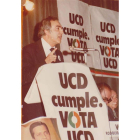 un mitín durante la campaña electoral de 1977