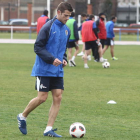 Alfredo Mayordomo no podrá jugar mañana.